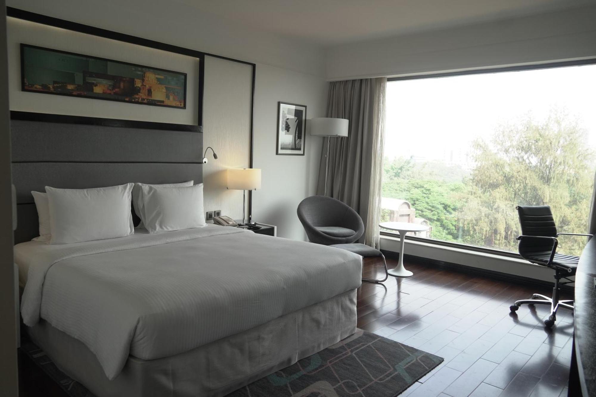 Crowne Plaza Pune City Centre By Ihg Экстерьер фото