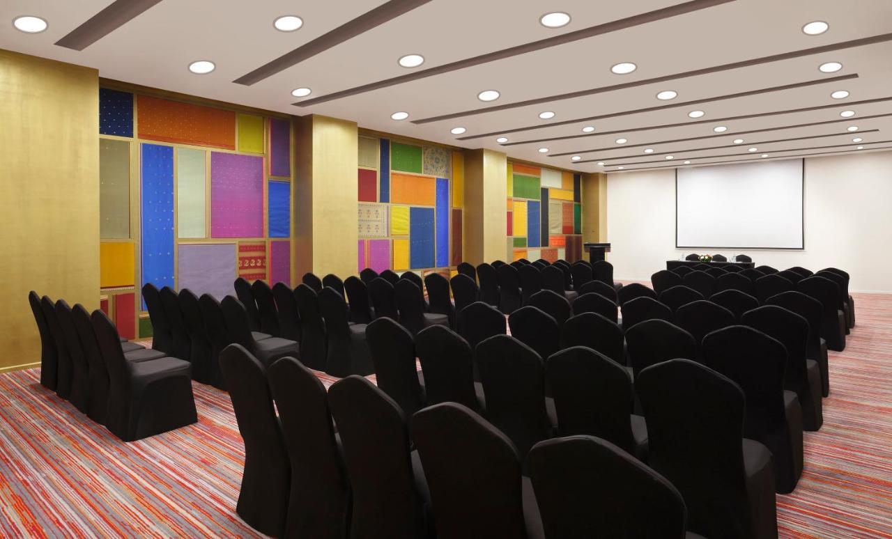 Crowne Plaza Pune City Centre By Ihg Экстерьер фото